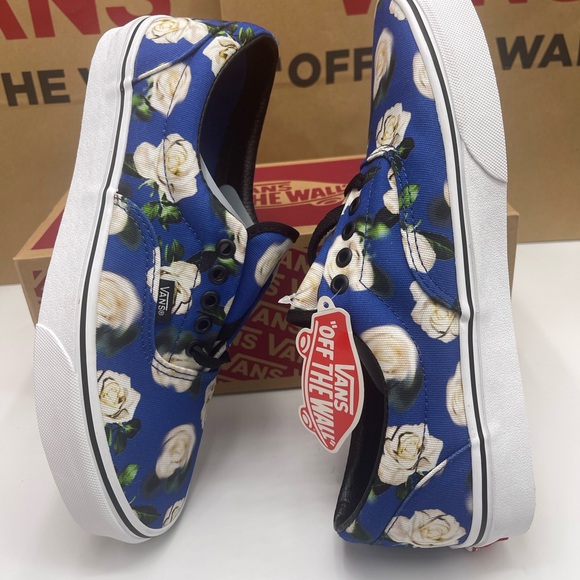 Vans Men’s Era
(Romantic Floral) Lapis Blue Sneakers 
VN0A38FRVP9 - Picture 10 of 16